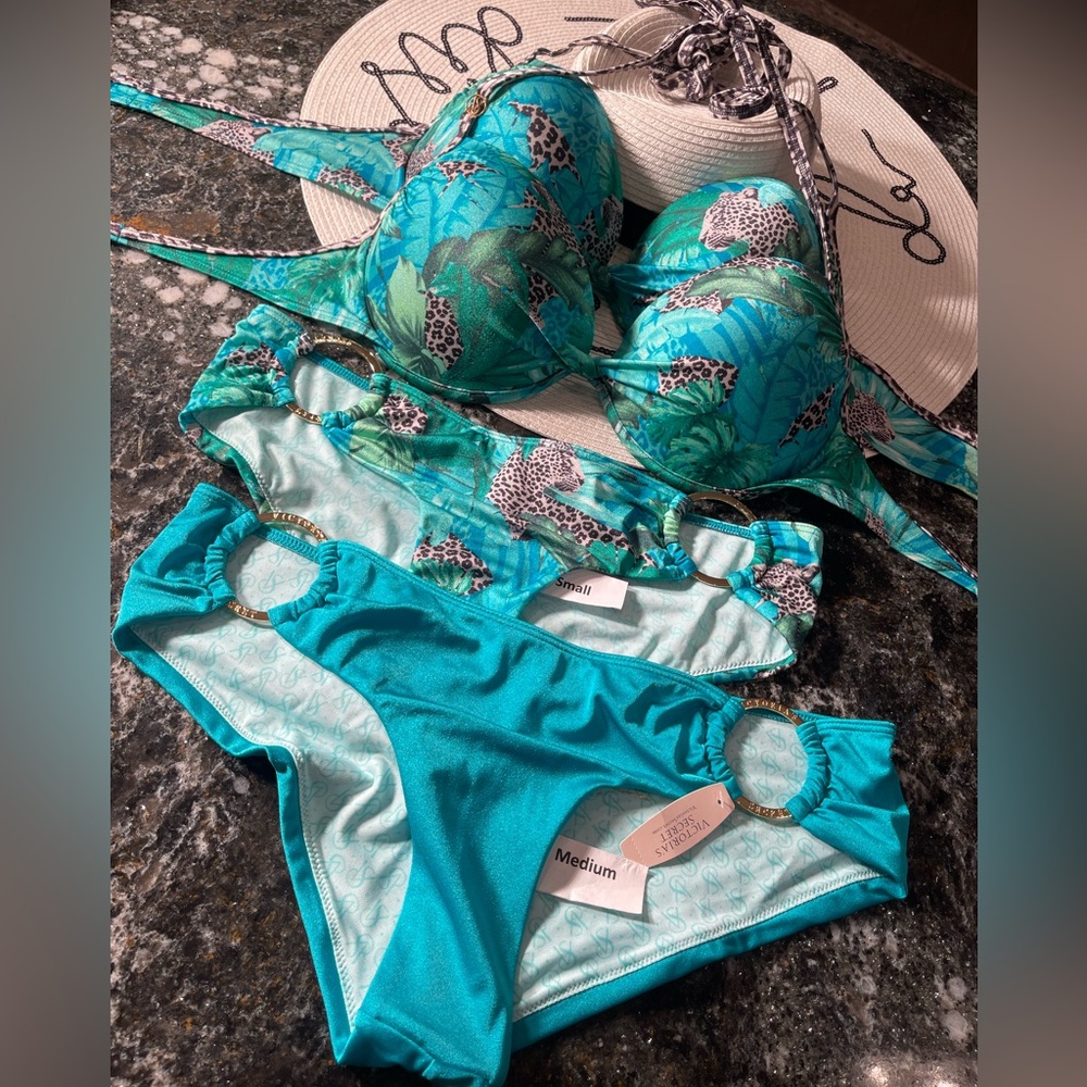 Victoria’s secret’s bikini push-up 32DD with S or M bottoms (36D SOLD OUT)
